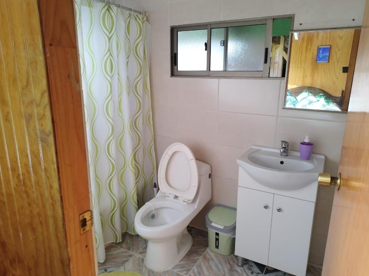 Hostal Avareipua 앙가로아 외부 사진