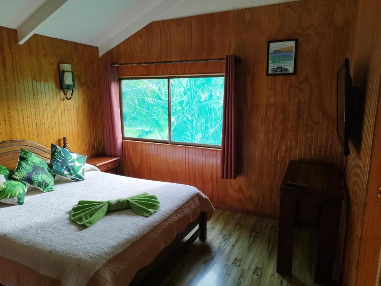 Hostal Avareipua 앙가로아 외부 사진